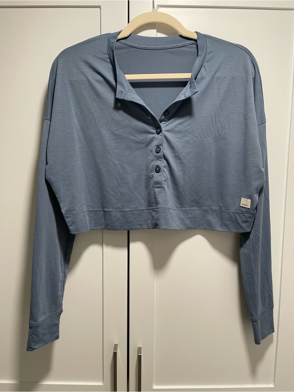 Vuori Avalon Boxy Cropped Henley Long Sleeve Top Cloud Blue